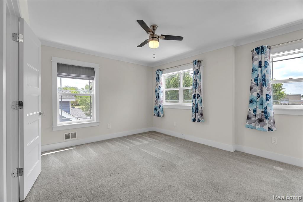 423 Woodlawn Ave, Royal Oak, MI 48073 — Photo 28