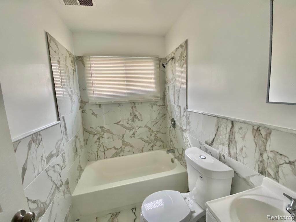 9145 DECATUR Street, Detroit, MI 48228 — Photo 14