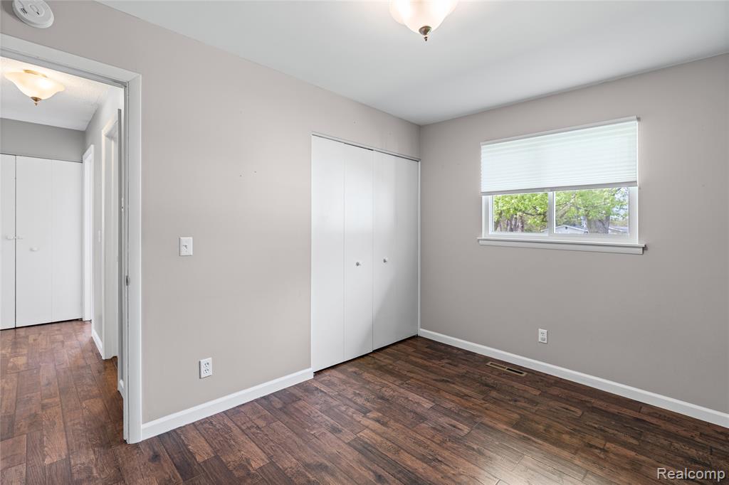 6087 E Hill Road, Grand Blanc, MI 48439 — Photo 28