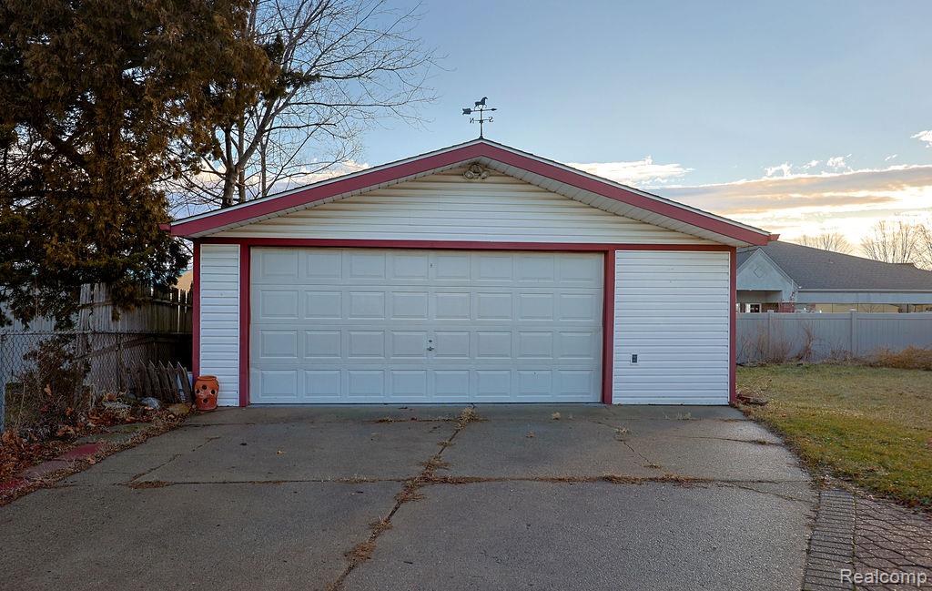 43428 Hartwick Drive, Sterling Heights, MI 48313 — Photo 3