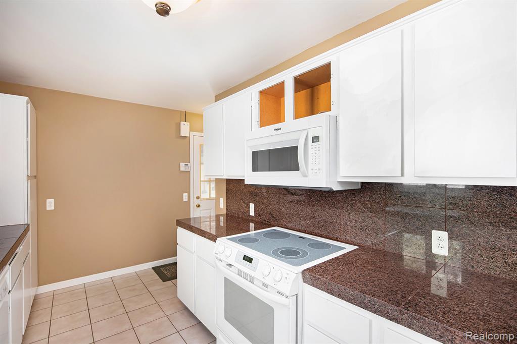 1714 Indian Road, Lapeer, MI 48446 — Photo 11