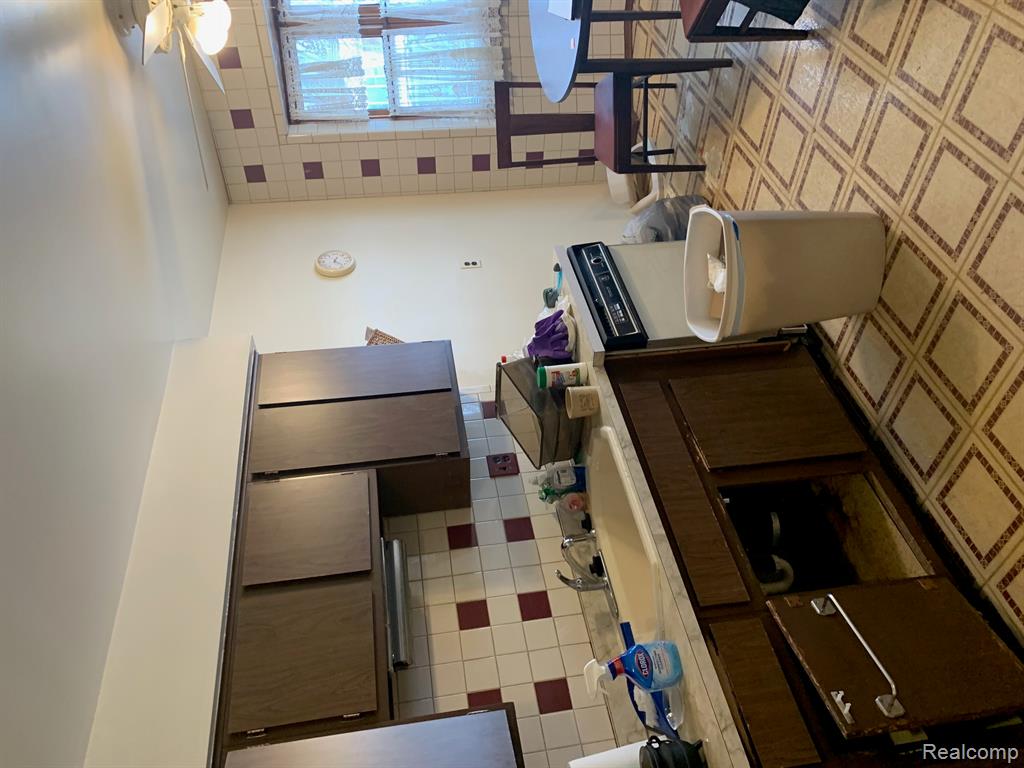 4935 Vista Court, Sterling Heights, MI 48310 — Photo 7
