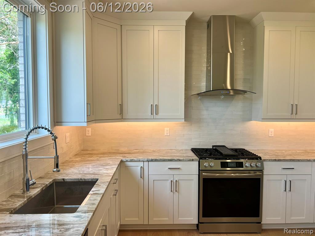 2934 W Walton Boulevard, Waterford, MI 48329 — Photo 14