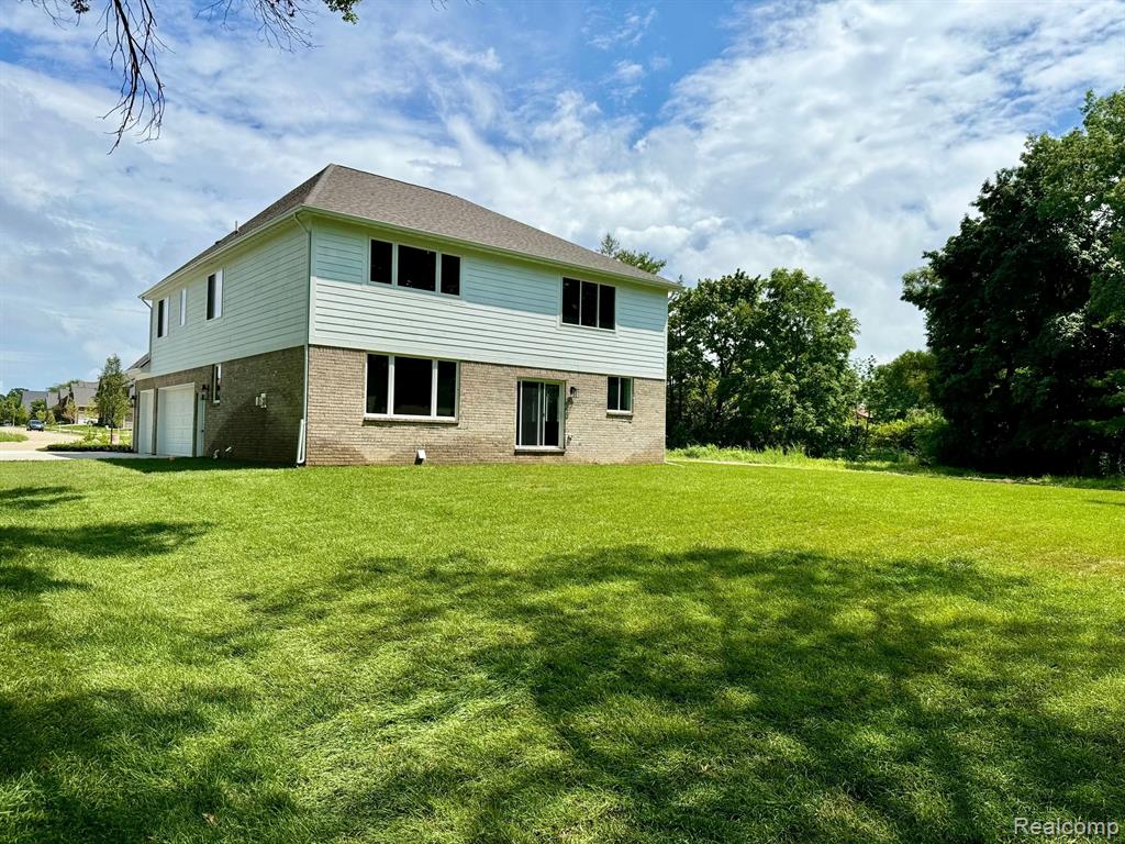 929 KIMBERLY Court, Troy, MI 48098 — Photo 39