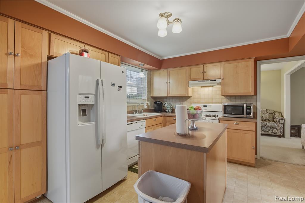 15459 Brookside Drive, Van Buren, MI 48111 — Photo 18