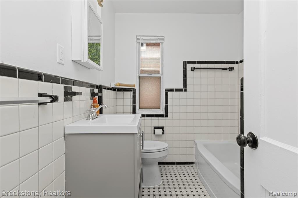 20214 Greeley Street, Highland Park, MI 48203 — Photo 14