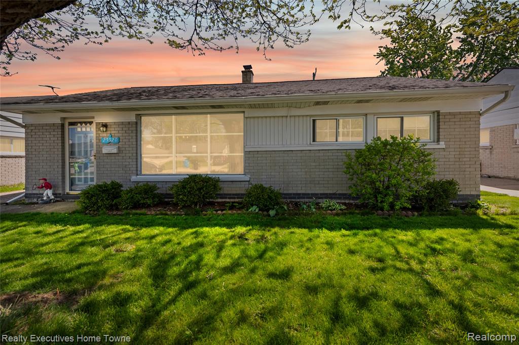 25520 Miracle Drive, Madison Heights, MI 48071 — Photo 24