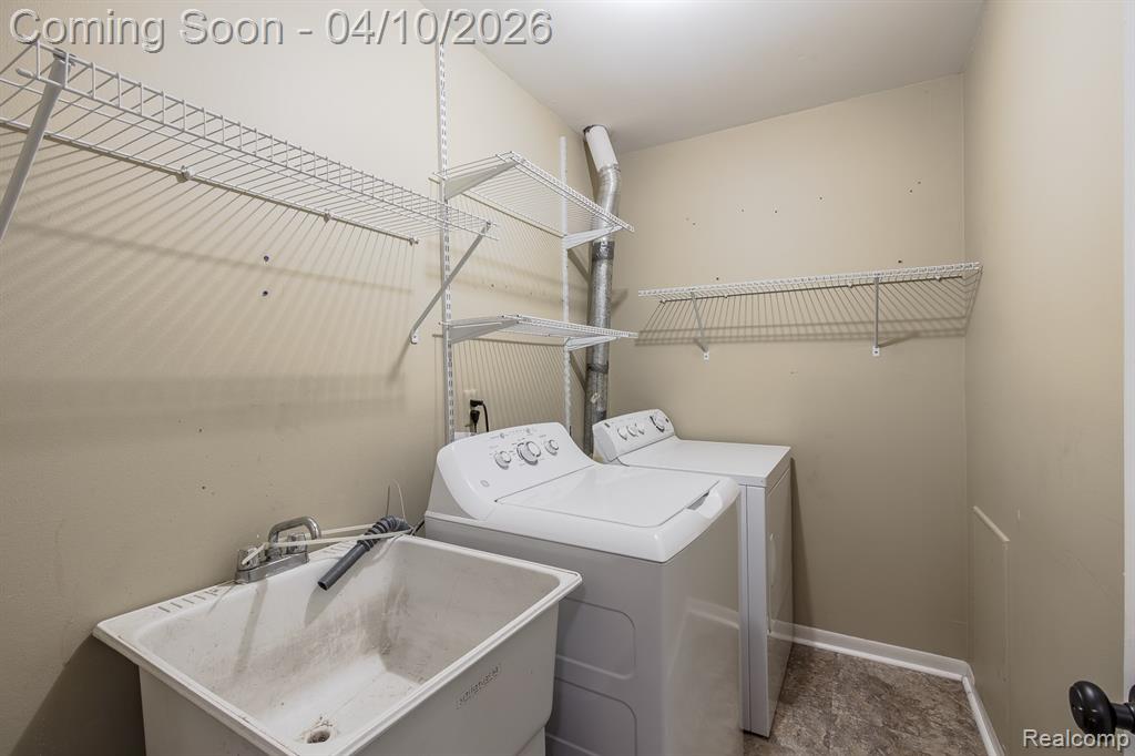 2669 Williamsburg Circle, Auburn Hills, MI 48326 — Photo 33