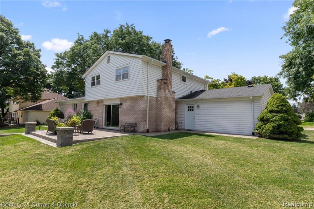 17000 WINCHESTER Drive, Northville, MI 48168 — Photo 2