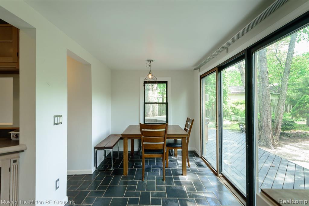 3090 EDGEWOOD Drive, Ann Arbor, MI 48104 — Photo 14