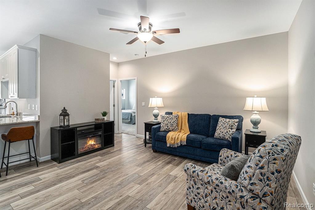 107 Crescent Avenue, Linden, MI 48451 — Photo 5