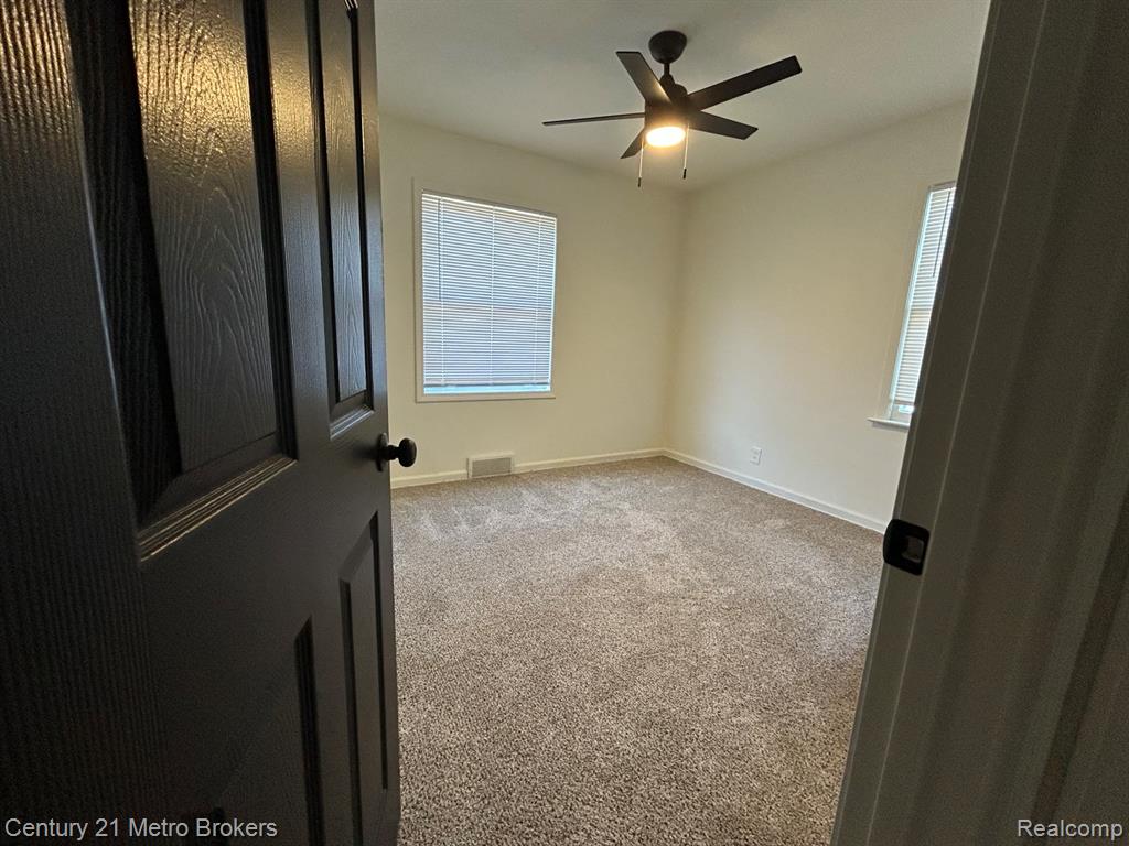 5502 Susan Street, Flint, MI 48505 — Photo 5