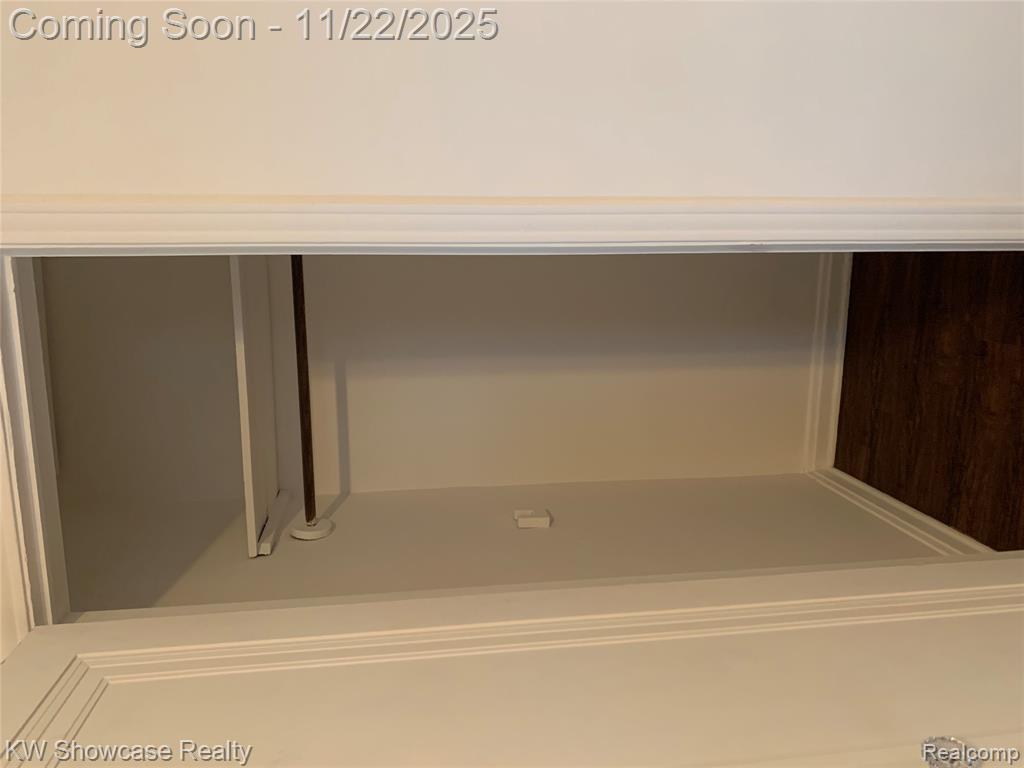 462 Algene Street, Lake Orion, MI 48362 — Photo 24