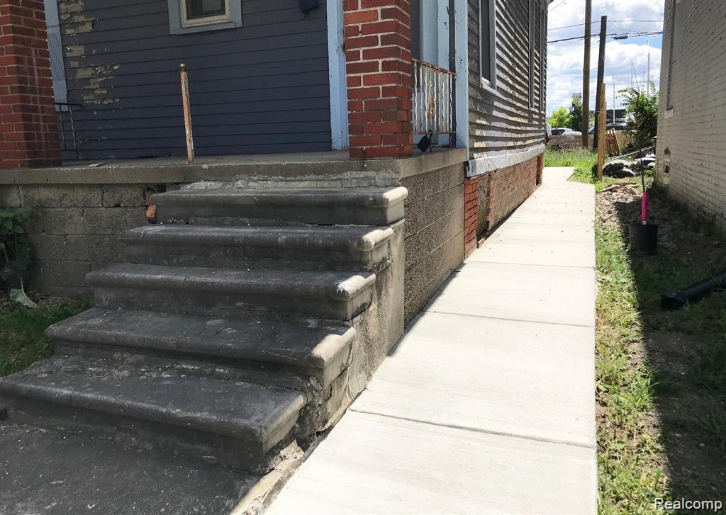 408 HORTON Street, Detroit, MI 48202 — Photo 2