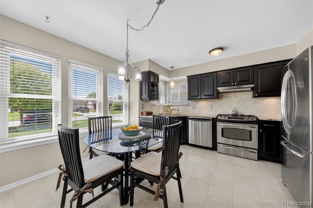 44570 Ridgefield Road, Canton, MI 48188 — Photo 6