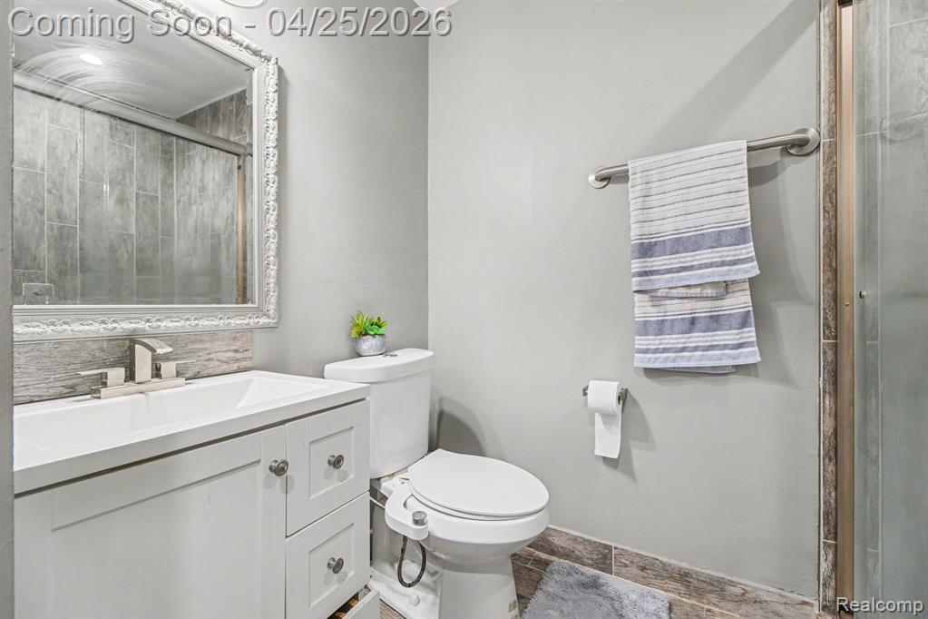 41326 Ambercrest Drive, Sterling Heights, MI 48314 — Photo 15