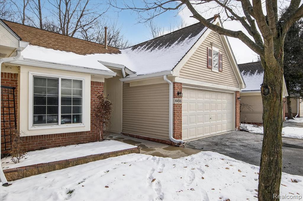 6456 Pembrook Drive, Westland, MI — Photo 2