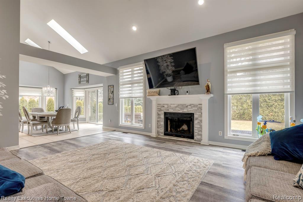 48896 KINGS Drive, Shelby Twp, MI 48315 — Photo 8