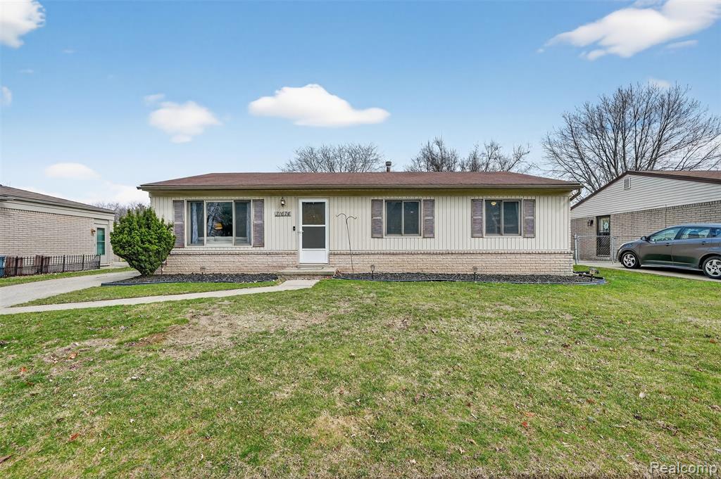 31674 Grove, Fraser, MI 48026 — Photo 3