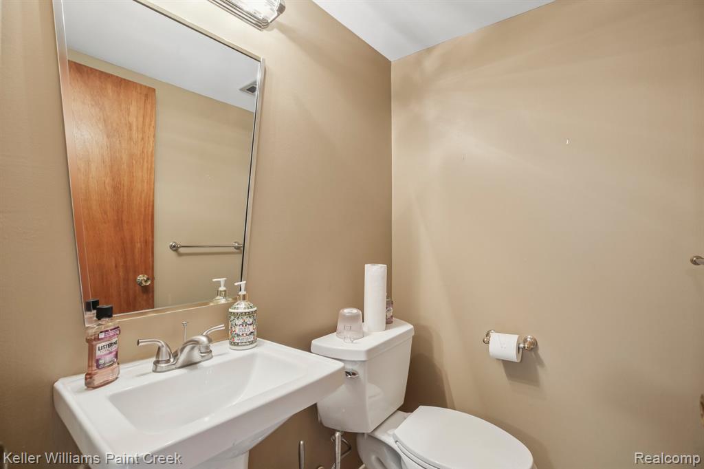 8248 Karam Boulevard, 3, Warren, MI 48093 — Photo 14