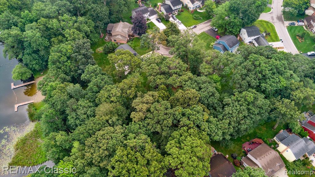 1561 Waters Edge Court, Wixom, MI 48393 — Photo 63