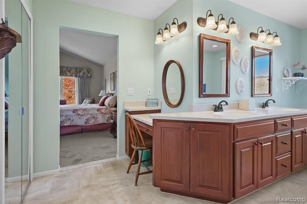 6573 Tree Knoll Drive, Troy, MI 48098 — Photo 27