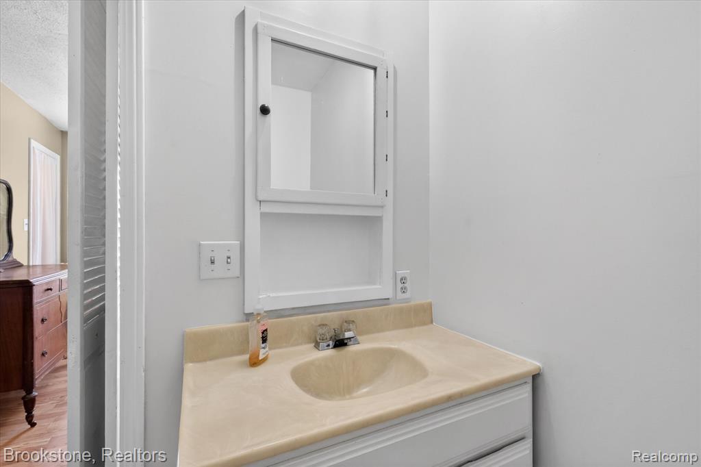 9455 Andersonville Road, Clarkston, MI — Photo 34
