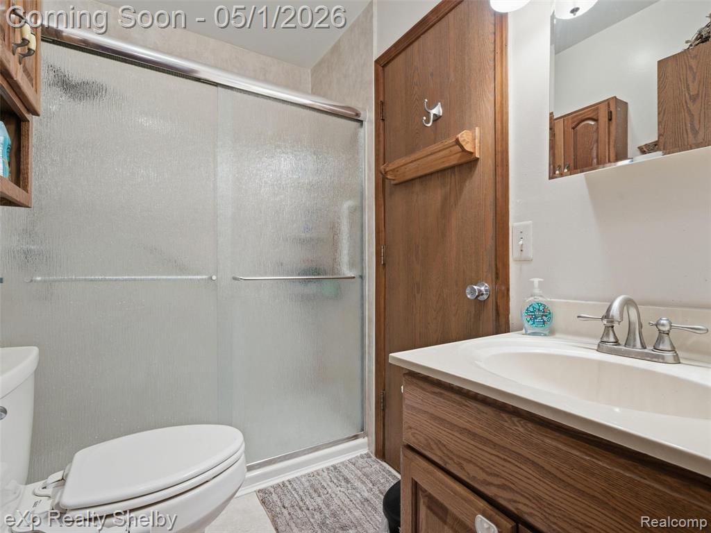 21660 Roosevelt Avenue, Farmington, MI 48336 — Photo 14