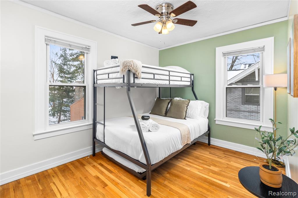 413 E 7TH Street, Royal Oak, MI 48067 — Photo 12