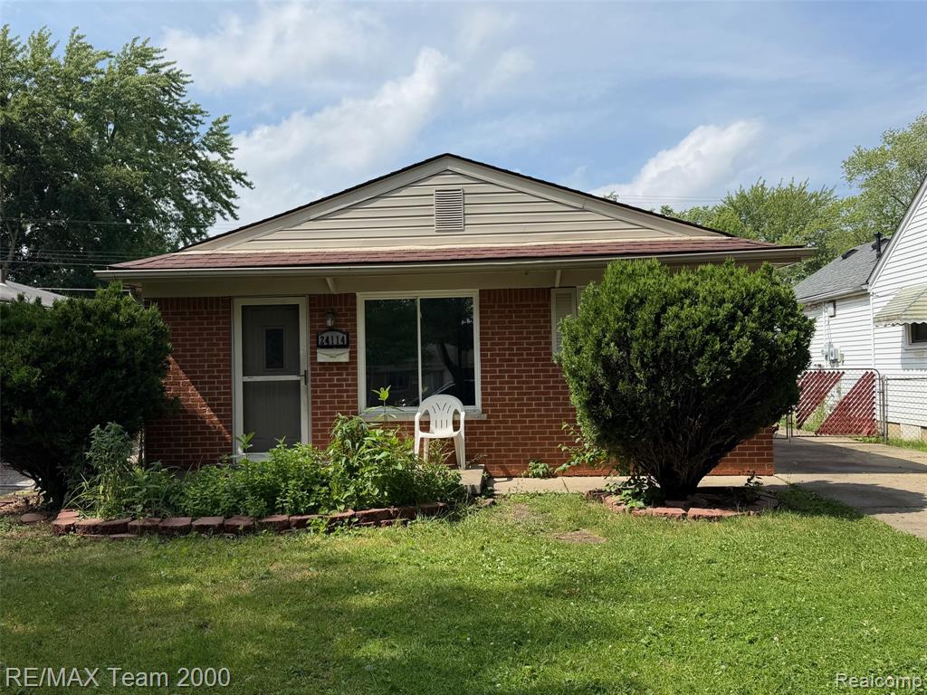 24114 Pennie Street, Dearborn Heights, MI 48125 — front exterior