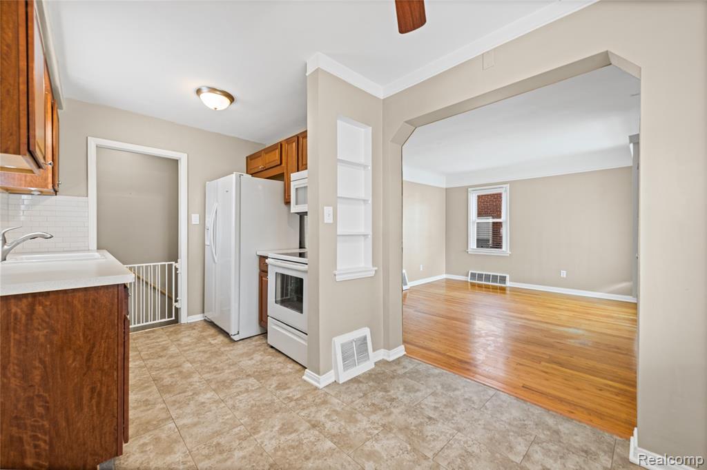 13261 Ward Street, Southgate, MI 48195 — Photo 10