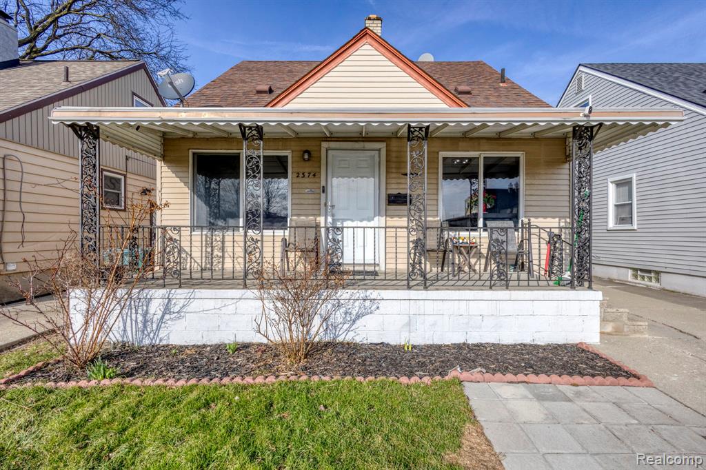 2374 Detroit Avenue, Lincoln Park, MI 48146 — front exterior