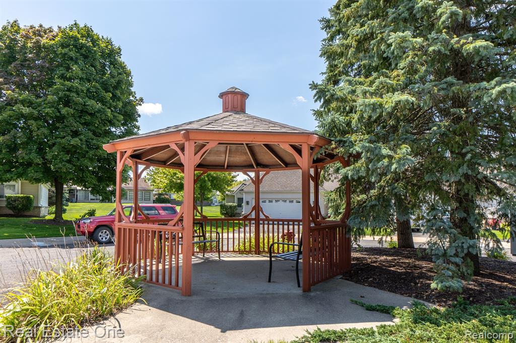 61024 Evergreen Court, 23, South Lyon, MI 48178 — Photo 38