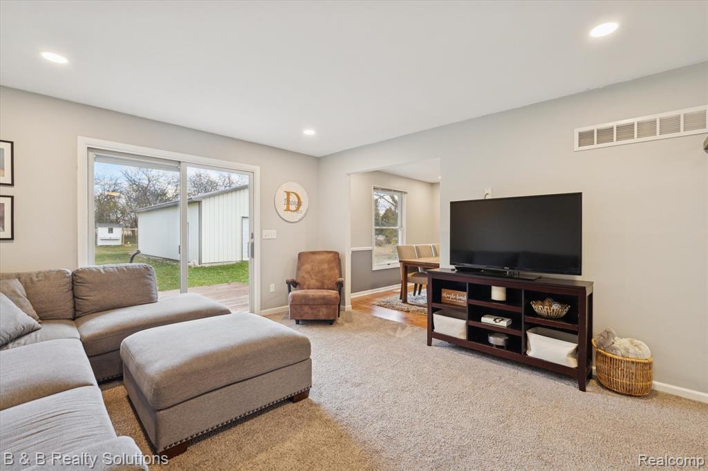 1357 Bloomingfield Drive, Lapeer, MI 48446 — Photo 8