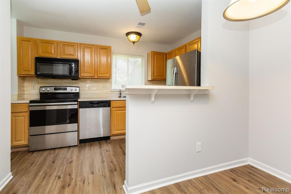 23278 Stromp Court, Trenton, MI 48183 — Photo 9