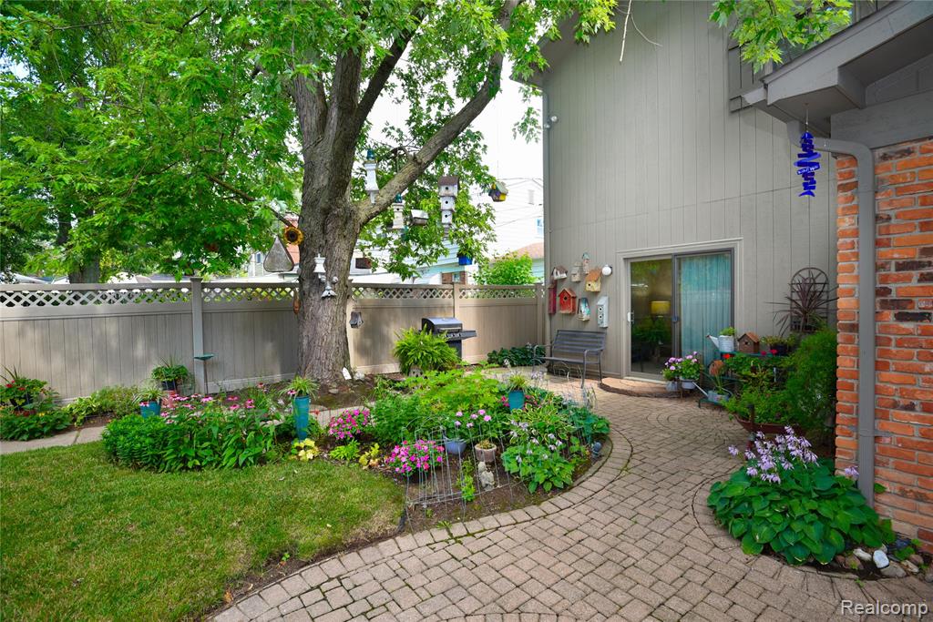 733 Highland Avenue, Clawson, MI — Photo 30