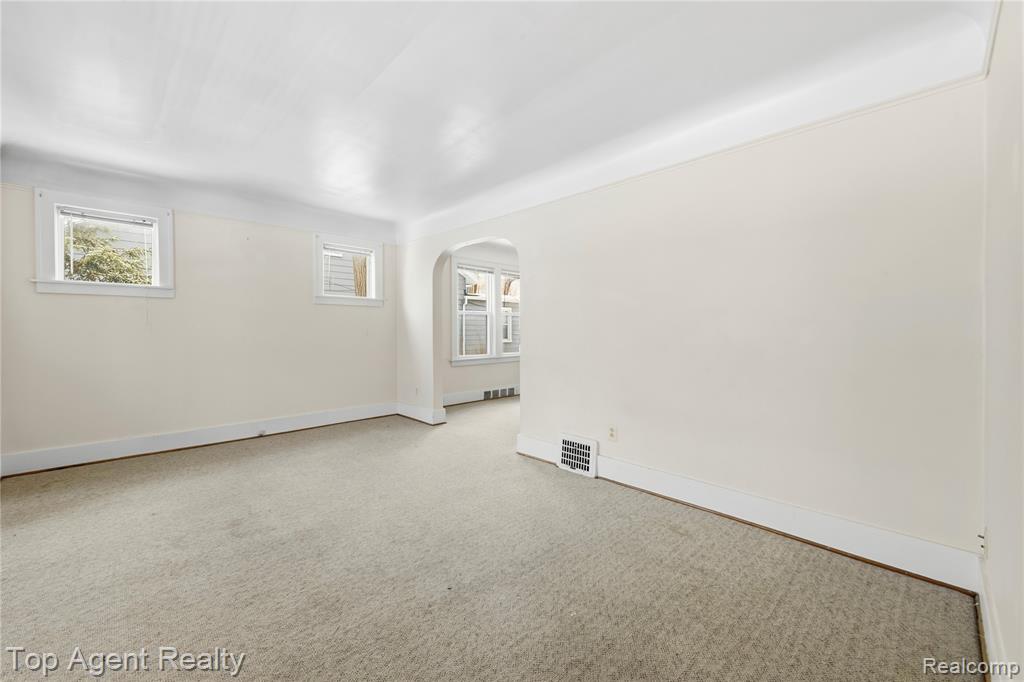 475 W Breckenridge Street, Ferndale, MI 48220 — Photo 6
