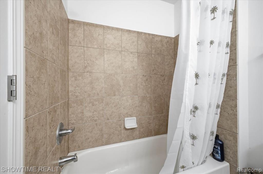 25938 MARITIME Circle S, Harrison Township, MI — Photo 14