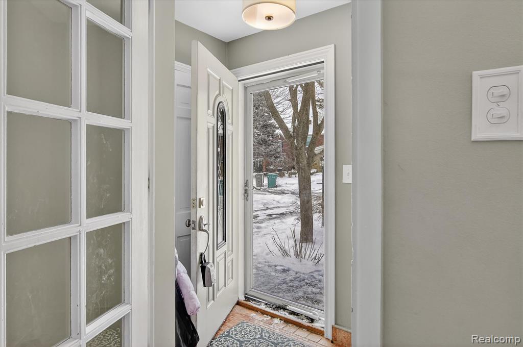 3 Adams Lane, Dearborn, MI 48120 — Photo 2