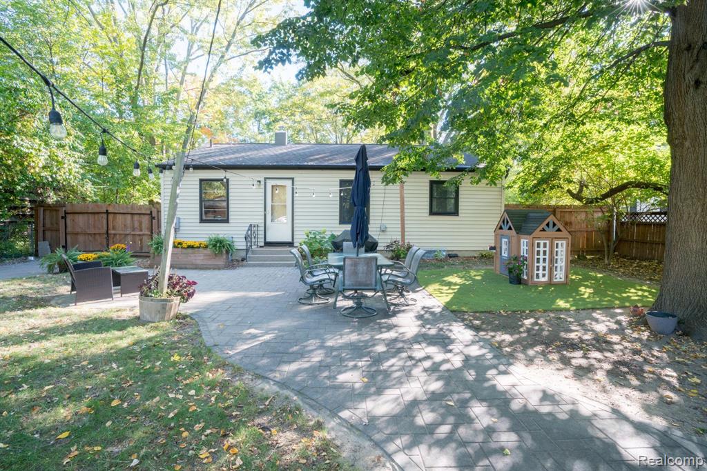 314 GRALAKE Avenue, Ann Arbor, MI 48103 — Photo 9