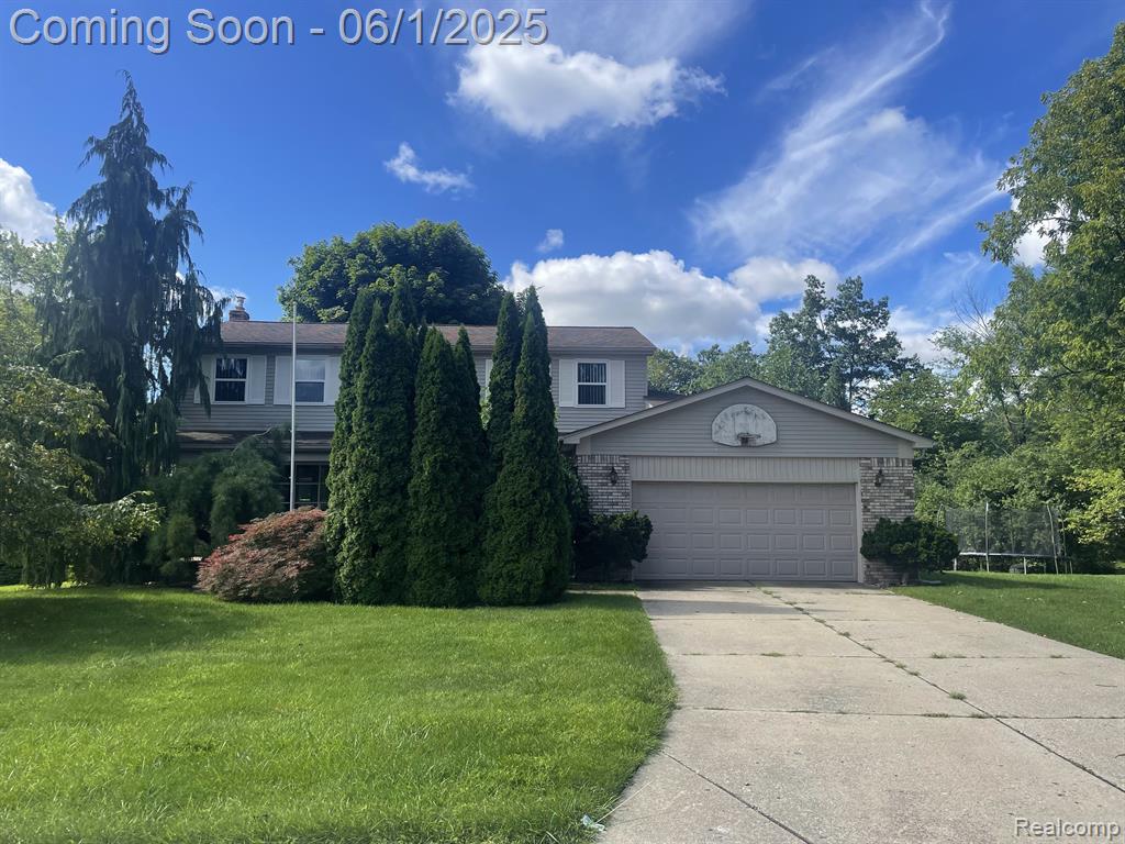 749 DUNEDIN Court, Rochester Hills, MI 48309 — front exterior