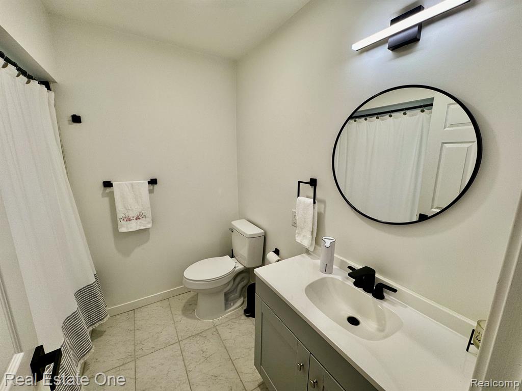 571 ANDRESEN Court, Hazel Park, MI 48030 — Photo 30