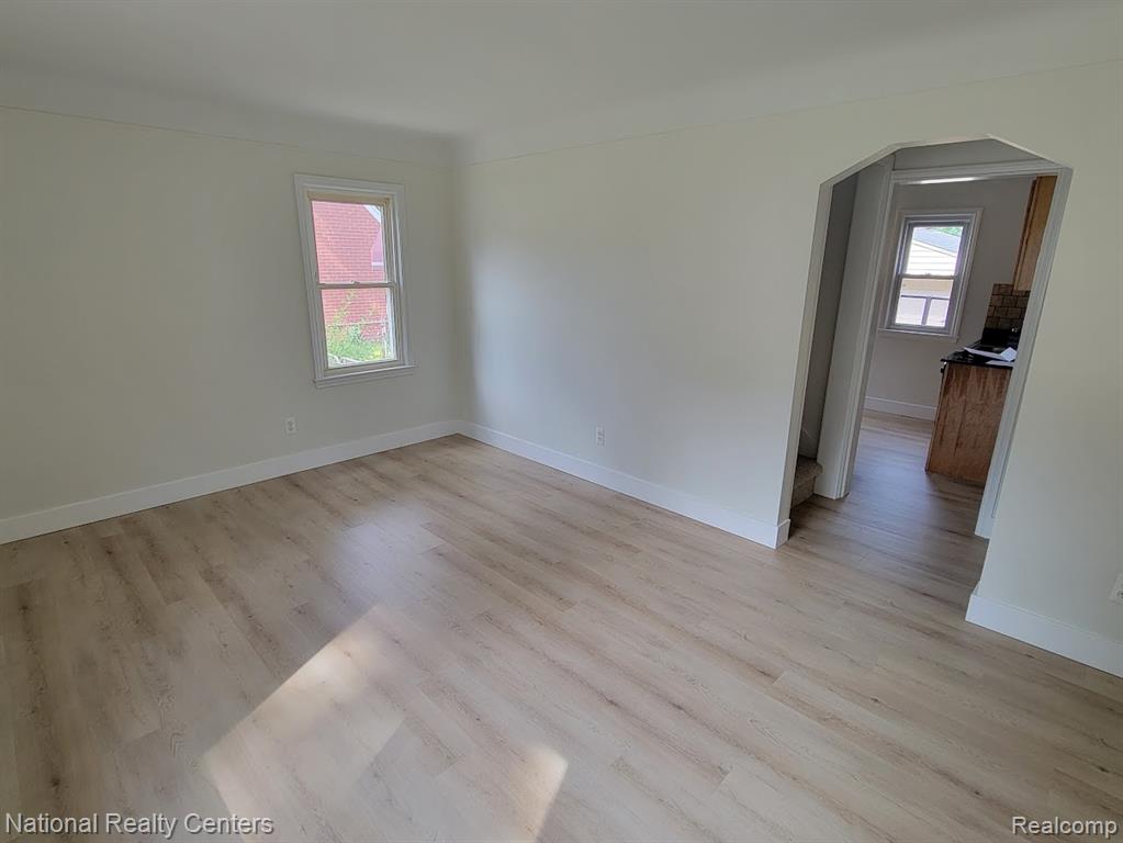 9968 Cavell Street, Livonia, MI 48150 — Photo 5