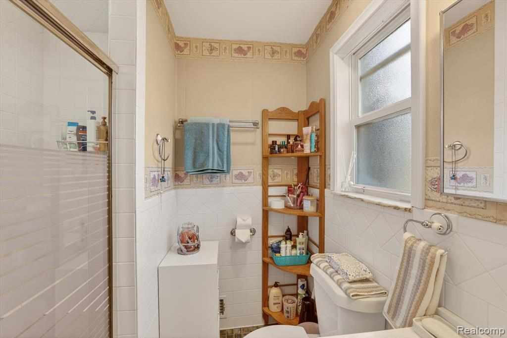 516 Sunnyslope Drive, Flushing, MI 48433 — Photo 12