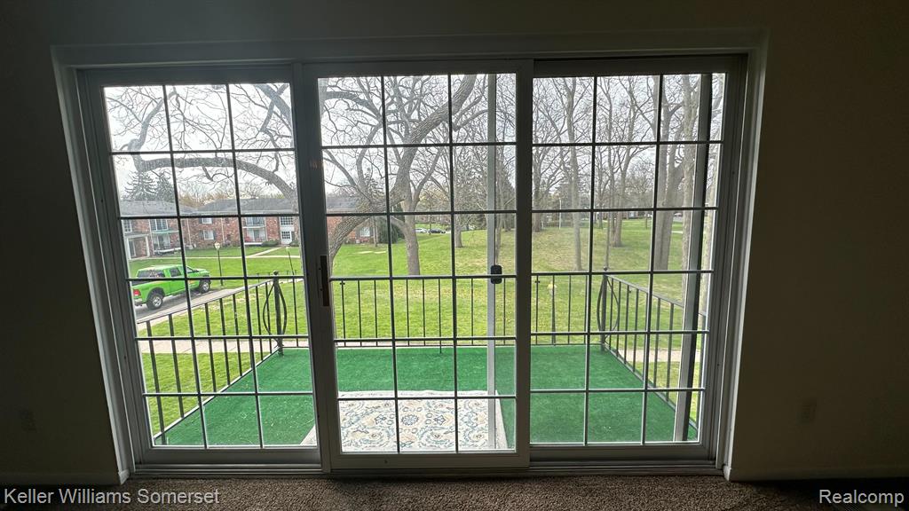 433 Fox Hills, #6, Bloomfield, MI 48304 — Photo 10