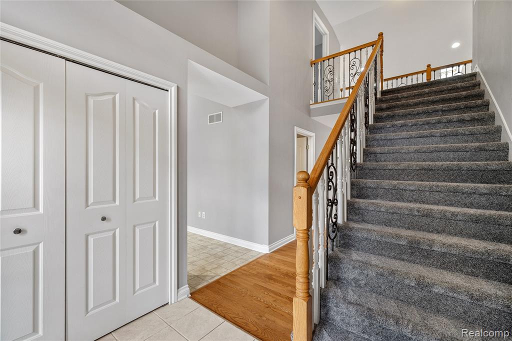 20798 Oak Ridge Drive, Clinton Twp, MI 48036 — Photo 6