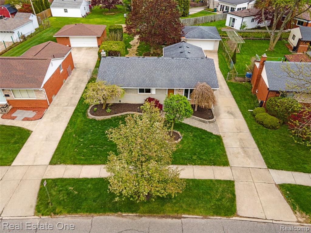 1668 Castleton Drive, Troy, MI 48083 — Photo 5