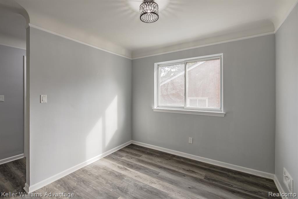 871 Menominee Road, Pontiac, MI 48341 — Photo 9