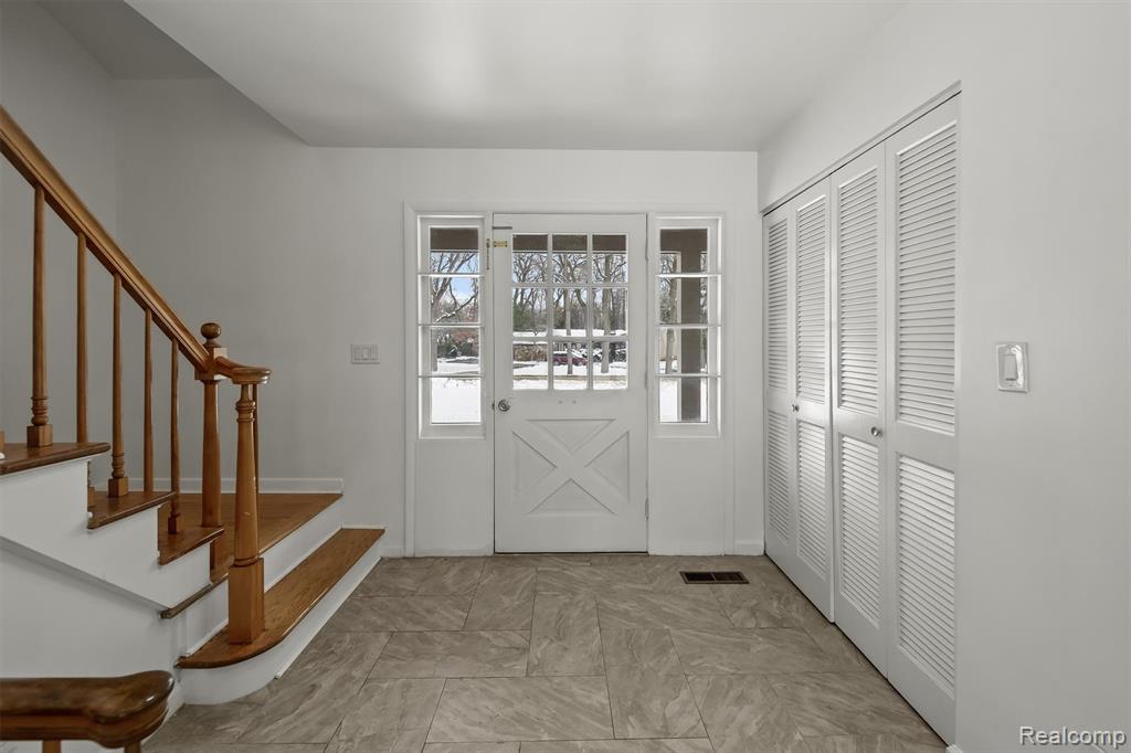 5570 FORMAN Drive, Bloomfield Hills, MI — Photo 4