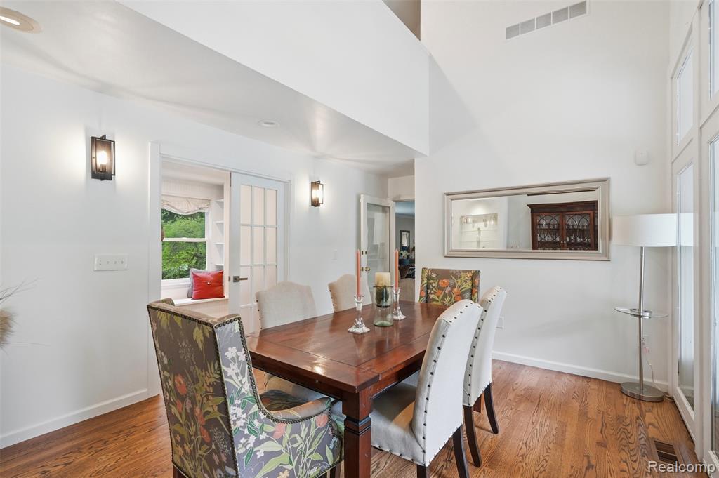 27310 Crestwood Drive, Franklin, MI 48025 — Photo 21